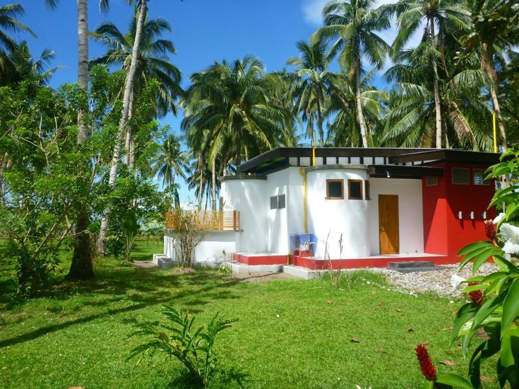 Somewhere Else Boutique Resort Mambajao Oda fotoğraf